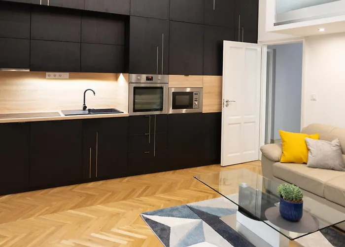 Luther Modern For 3 People, Free Ac! Boedapest