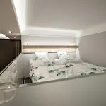 Luther Modern For 3 People, Free Ac!