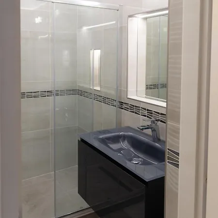 شقة Luther Modern For 3 People, Free Ac!