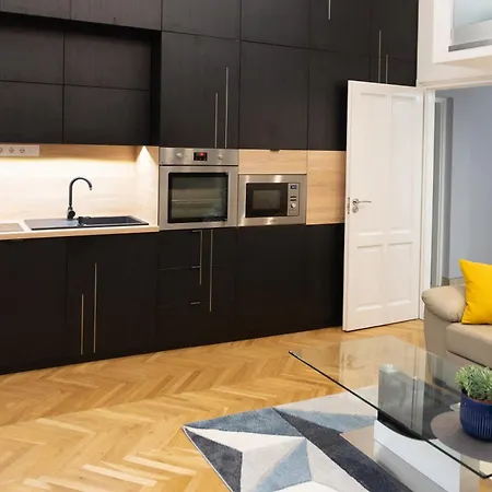 Luther Modern For 3 People, Free Ac! بودابست