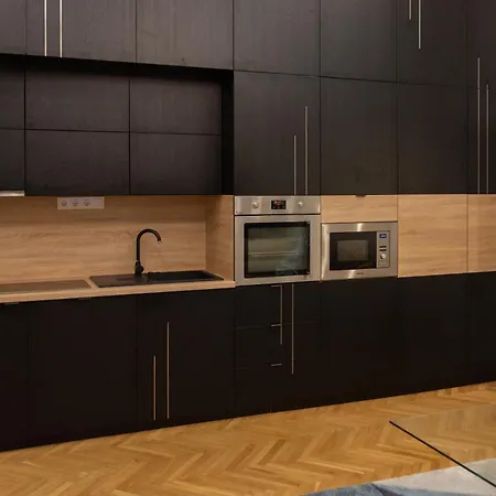 Luther Modern For 3 People, Free Ac! شقة *