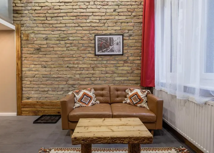 Luther Modern For 3 People, Free Ac! *
