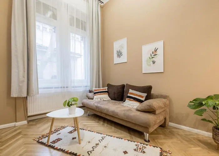 Apartment Luther Modern For 3 People, Free Ac!