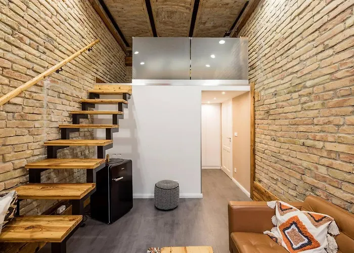 Luther Modern For 3 People, Free Ac! * Budapest